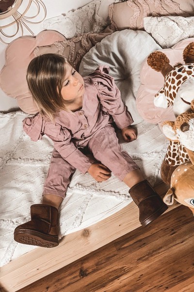 Modele Noi Online: Cizme UGG de Iarna pentru Fete