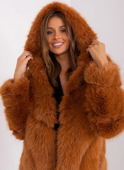 Modele de Haine Dama de Toamna-Iarna din Blana Online Modele de Haine Dama de Toamna-Iarna din Blana Online