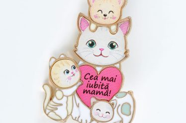 Brosa martisor Cea mai iubita mama