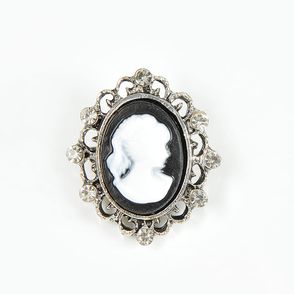 Brosa martisor Dama cu Camelii