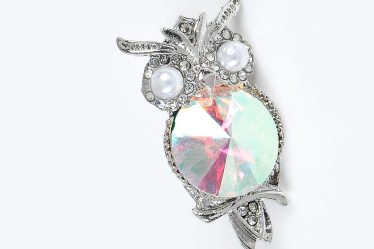 Brosa martisor bufnita multicolora