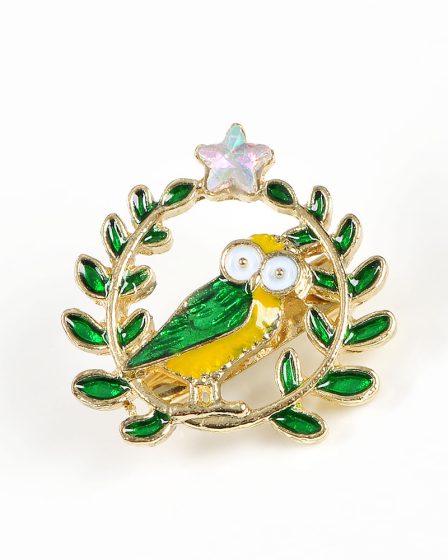Brosa martisor bufnita pe ramura