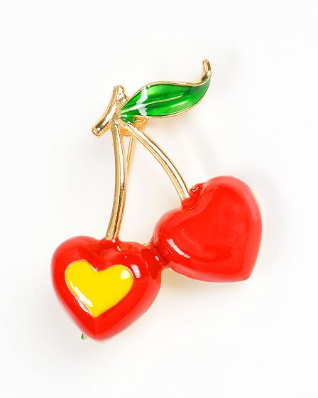 Brosa martisor cirese in forma de inima