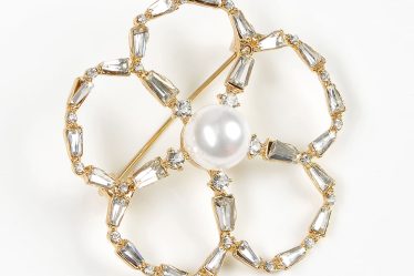 Brosa martisor contur floare