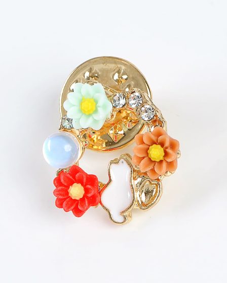 Brosa martisor coronita cu flori multicolore