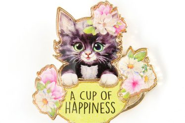 Brosa martisor cu mesaj: O ceasca de fericire!