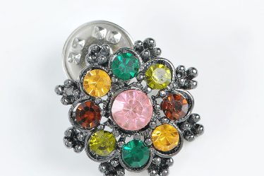 Brosa martisor cu pietre colorate