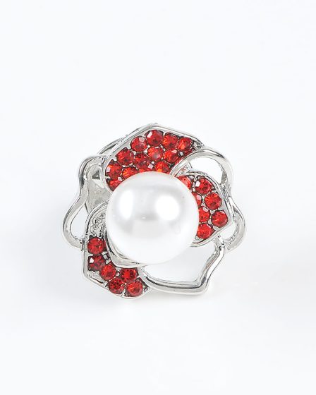 Brosa martisor floare argintie cu perla
