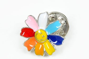 Brosa martisor floare cu petale multicolore