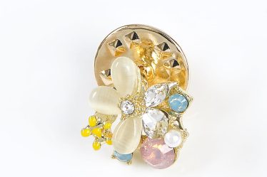 Brosa martisor floare multicolora