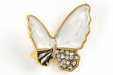 Brosa martisor fluture cu aripi albe