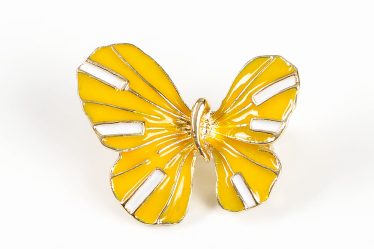 Brosa martisor fluture cu aripi galbene