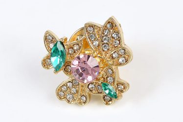 Brosa martisor fluturi