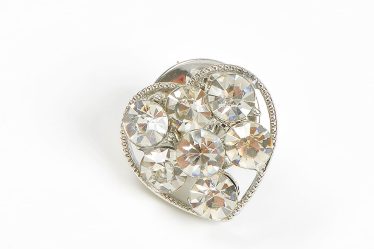 Brosa martisor inima cu pietre albe