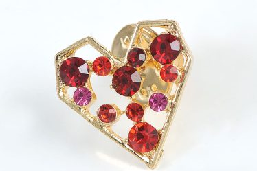 Brosa martisor inima cu pietre rosii