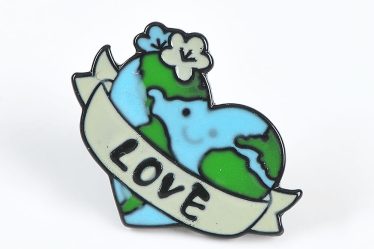 Brosa martisor inima pamant Love