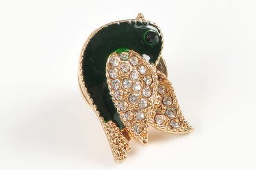 Brosa martisor pasare neagra