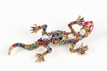 Brosa martisor soparla cu pietre multicolore