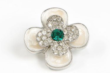 Brosa martisor trifoi cu frunze albe