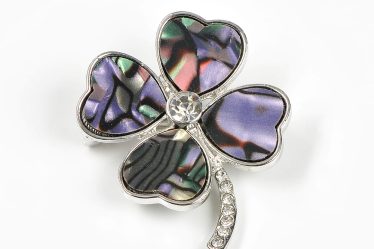 Brosa martisor trifoi cu pietre sidefate