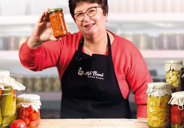 Cămara cu bunătăți: secretele mamei Gina Bradea