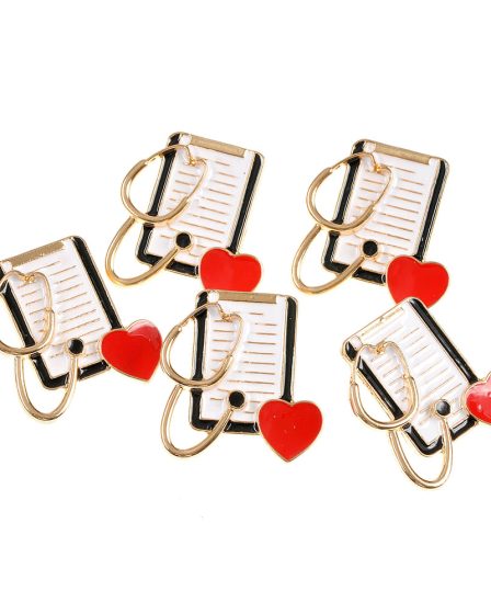 Set 5 brose martisor fisa medicala si stetoscop
