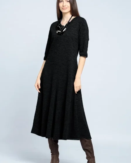 Rochie cambrata din lana neagra