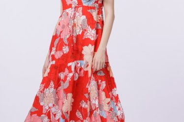 Rochie cu bust petrecut si imprimeu floral pe fond rosu