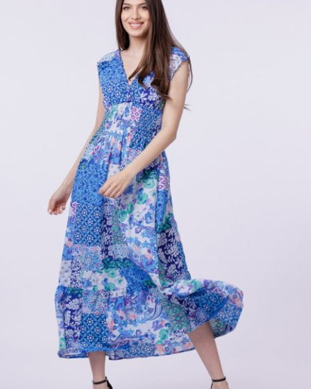 Rochie cu talia evidentiata si bust petrecut