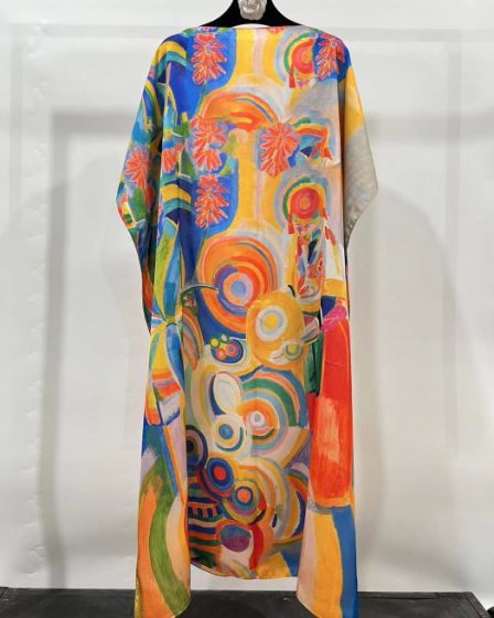 Rochie de plaja lunga tip poncho din matase cu cercuri si motive abstracte multicolore