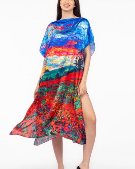 Rochie de plaja lunga tip poncho din matase cu pictura camp de maci si cer albastru