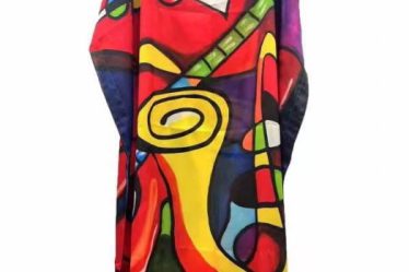 Rochie de plaja lunga tip poncho din matase cu reproducere colorata intens a lui Picasso