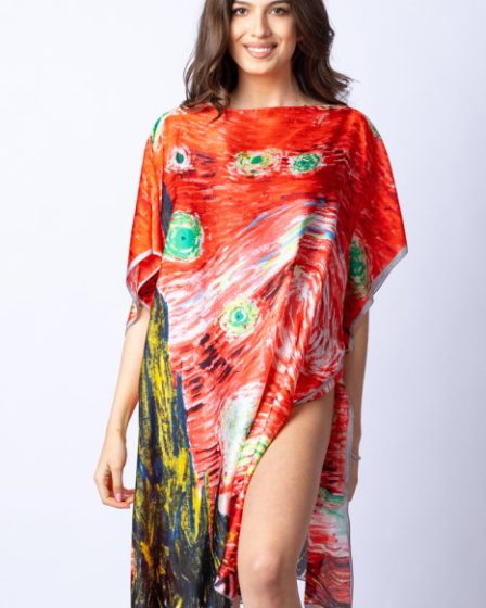 Rochie de plaja tip poncho din matase cu stilizare   Noaptea Instelata   pe fond rosu