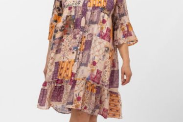 Rochie de vara midi cu imprimeu floral pe fond portocaliu
