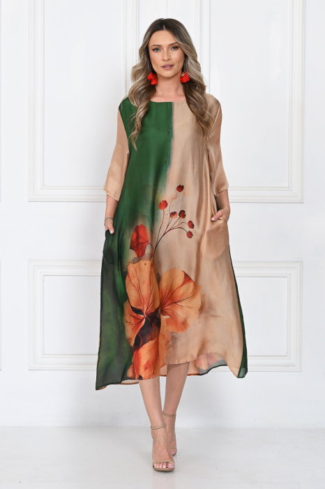 Rochie eleganta satinata A-line cu imprimeu floral artistic si croi lejer fluid