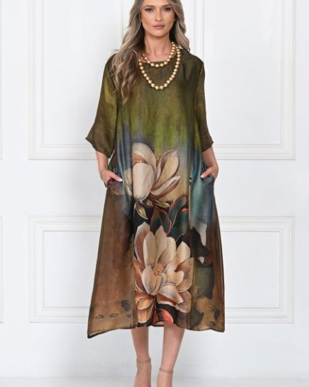 Rochie eleganta satinata A-line cu imprimeu floral artistic si croi lejer fluid