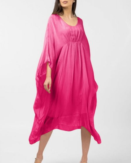 Rochie fucsia in colturi