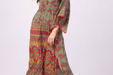 Rochie lunga din matase indiana cu maneca ampla si imprimeu arabesque rosu-verde