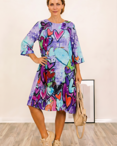 Rochie midi A-line din vascoza cu imprimeu inimi pe fond lila