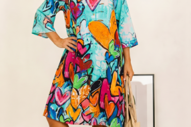 Rochie midi A-line din vascoza cu imprimeu inimi pe fond turcoaz