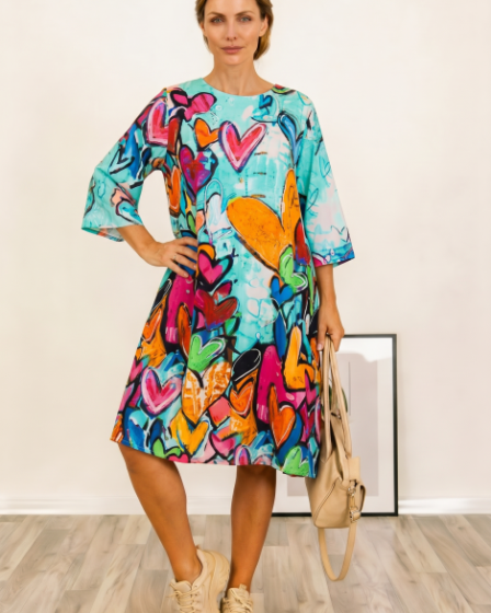 Rochie midi A-line din vascoza cu imprimeu inimi pe fond turcoaz
