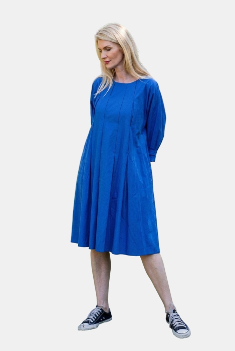 Rochie midi albastra cu pliuri in fata si spate
