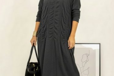 Rochie midi gri cu fronseuri si croi lejer fluid din tricotaj  fin