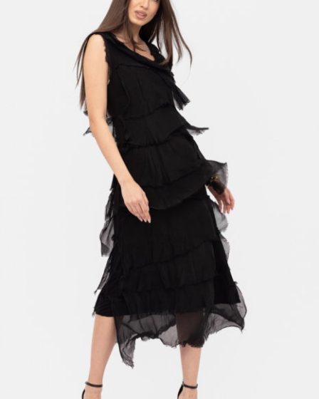 Rochie neagra din matase si vascoza cu  volane franjurate suprapuse