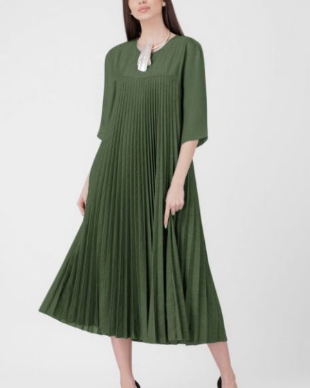 Rochie plisata A-line cu maneci trei sferturi