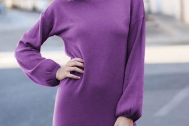 Rochie scurta tricotata cu maneca bufanta