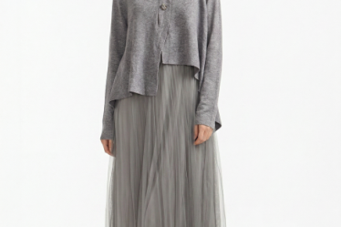 Rochie suprapusa din tulle  cu puloveras cu nasturi metalici gri