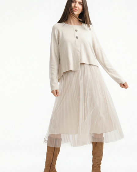 Rochie suprapusa din tulle  cu puloveras cu nasturi metalici