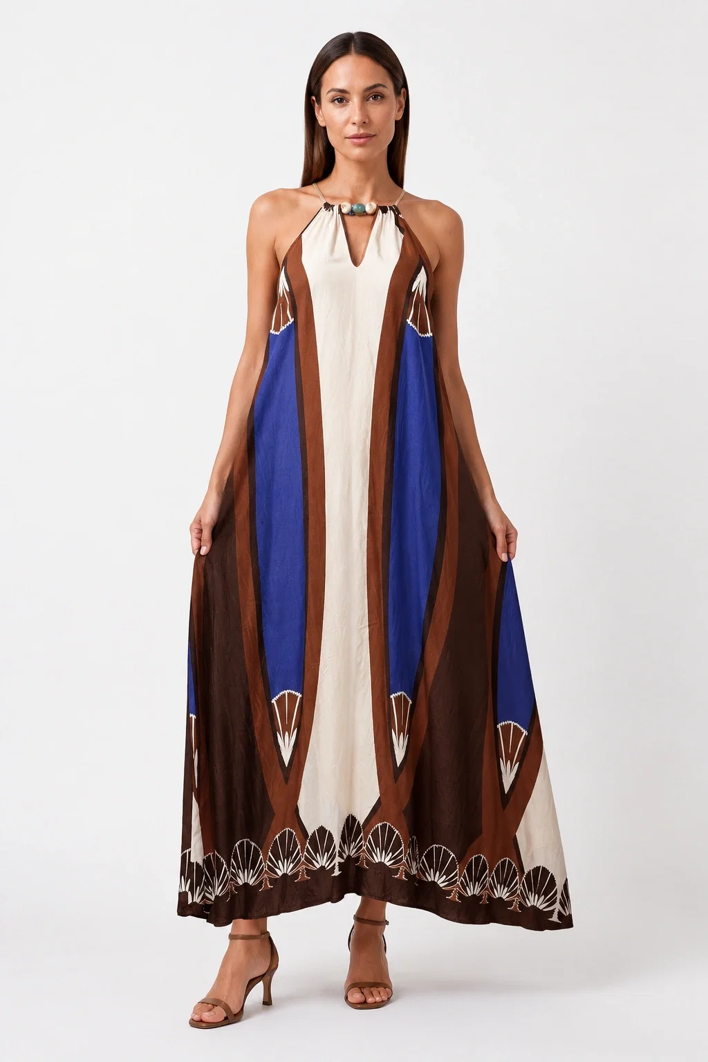 Rochie maxi din vascoza cu margele decorative la decolteu si imprimeu geometric